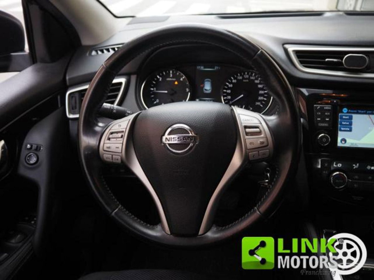 Nissan Qashqai 1.6 dCi 2WD Tekna (10)