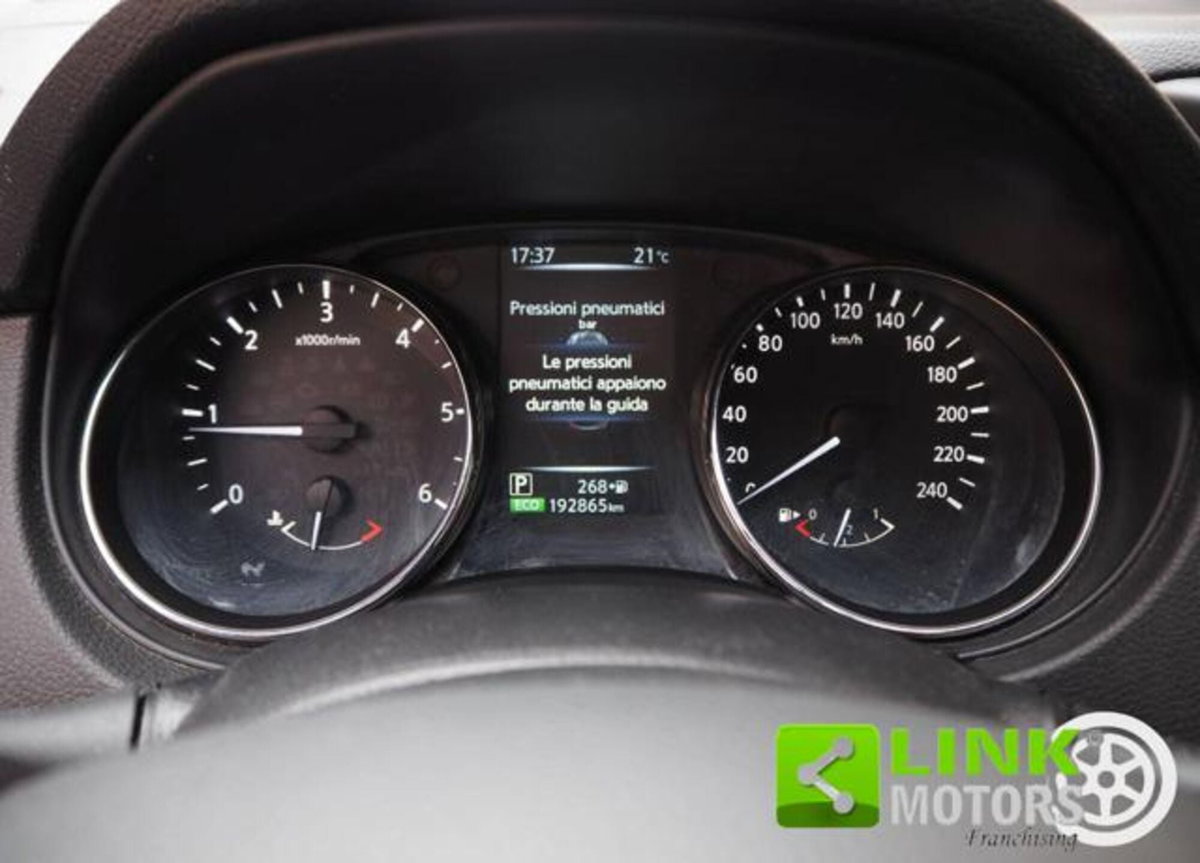 Nissan Qashqai 1.6 dCi 2WD Tekna (11)