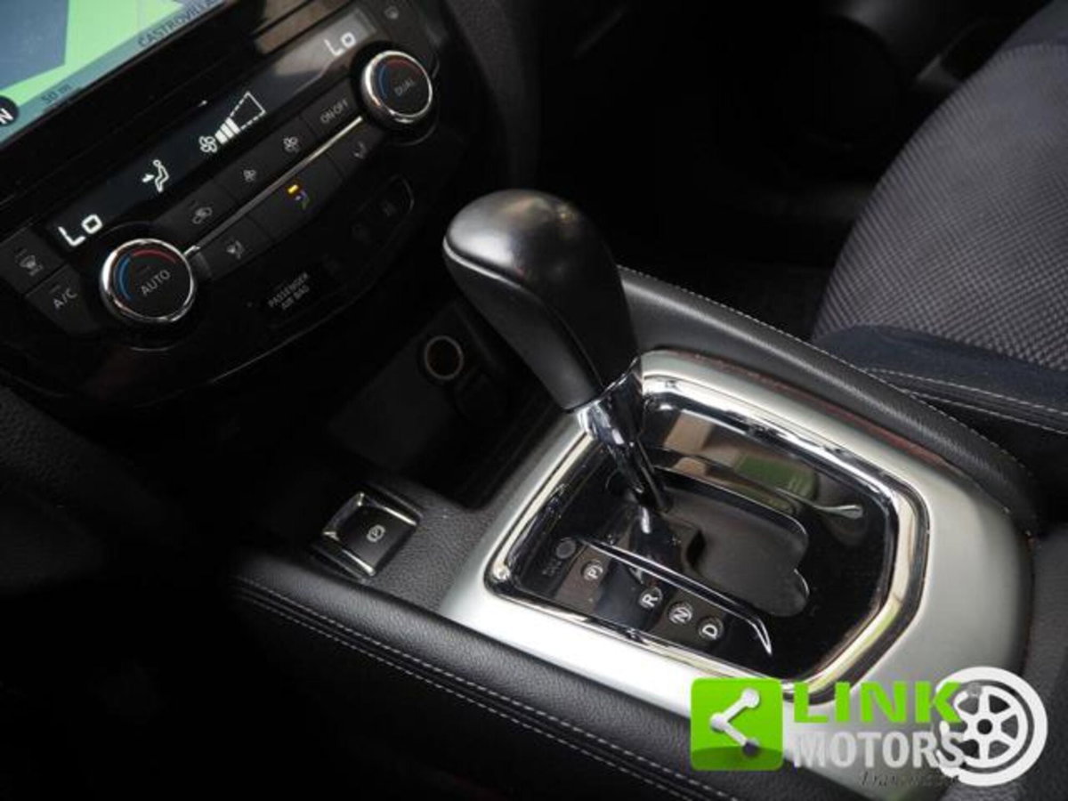 Nissan Qashqai 1.6 dCi 2WD Tekna (16)
