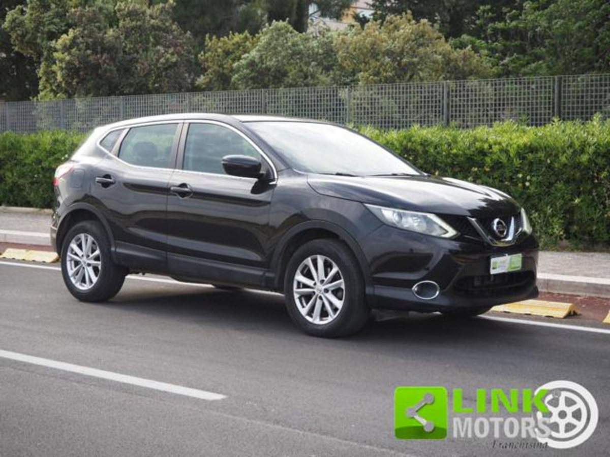 Nissan Qashqai 1.6 dCi 2WD Tekna (17)