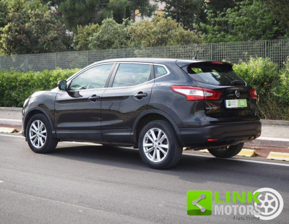 Nissan Qashqai 1.6 dCi 2WD Tekna (18)