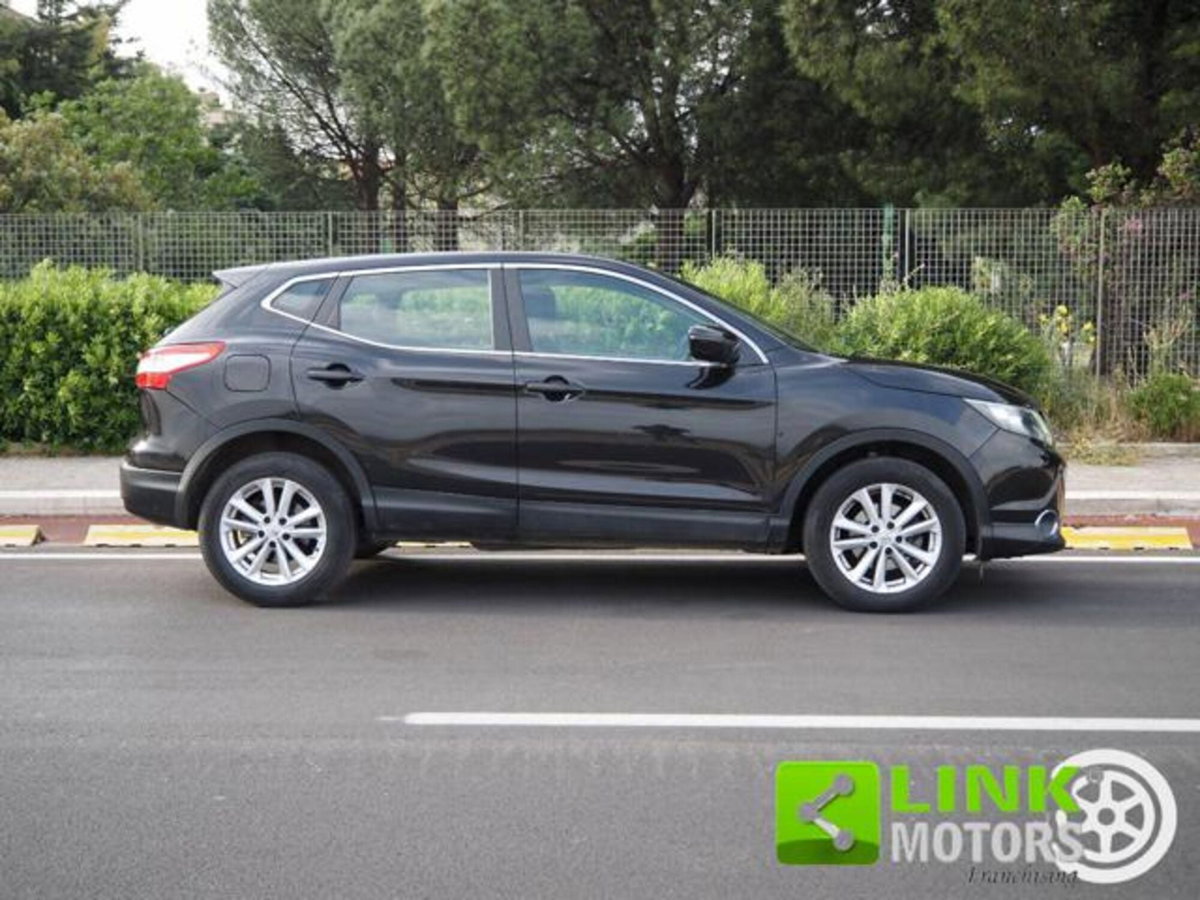 Nissan Qashqai 1.6 dCi 2WD Tekna (19)
