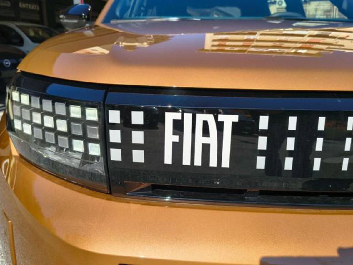 Fiat Grande Panda 1.2 hybrid Icon 110cv edct (20)
