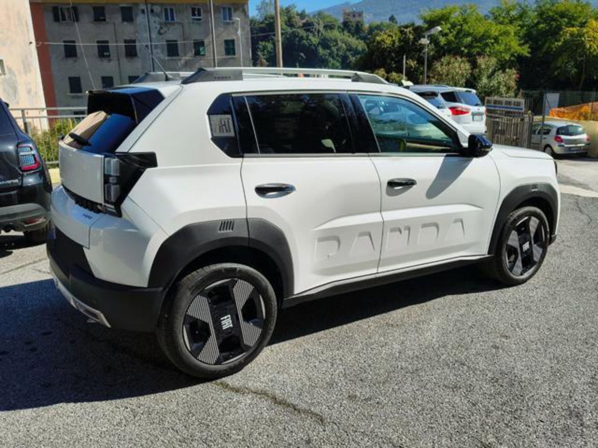 Fiat Grande Panda 1.2 hybrid La Prima 110cv edct (4)