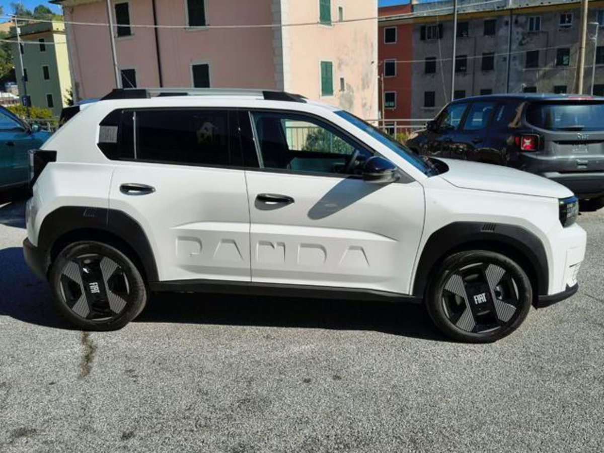 Fiat Grande Panda 1.2 hybrid La Prima 110cv edct (5)