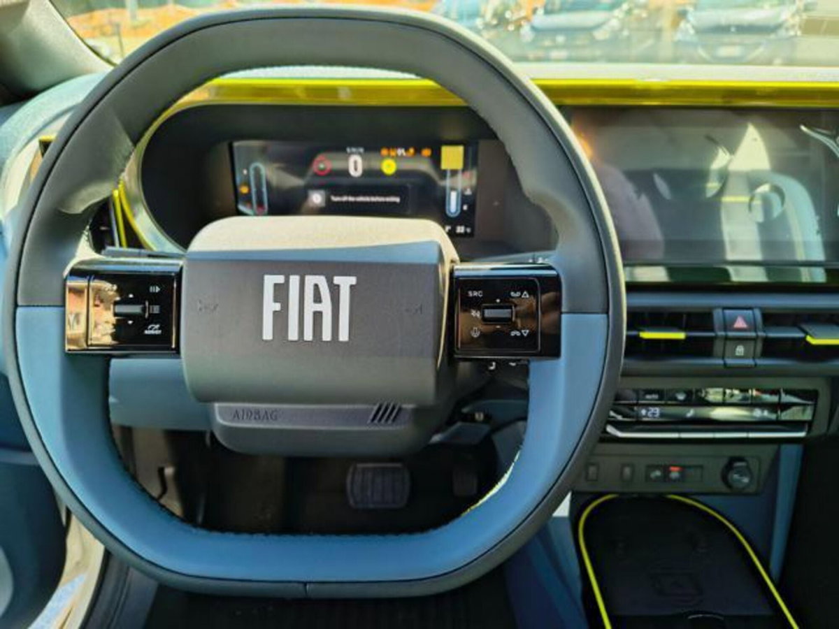 Fiat Grande Panda 1.2 hybrid La Prima 110cv edct (8)