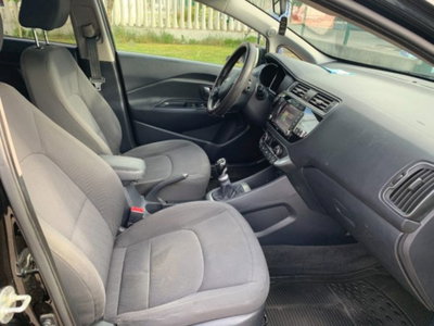 Kia Rio 1.4 CRDi 5p. Cool (11)