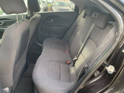 Kia Rio 1.4 CRDi 5p. Cool (9)