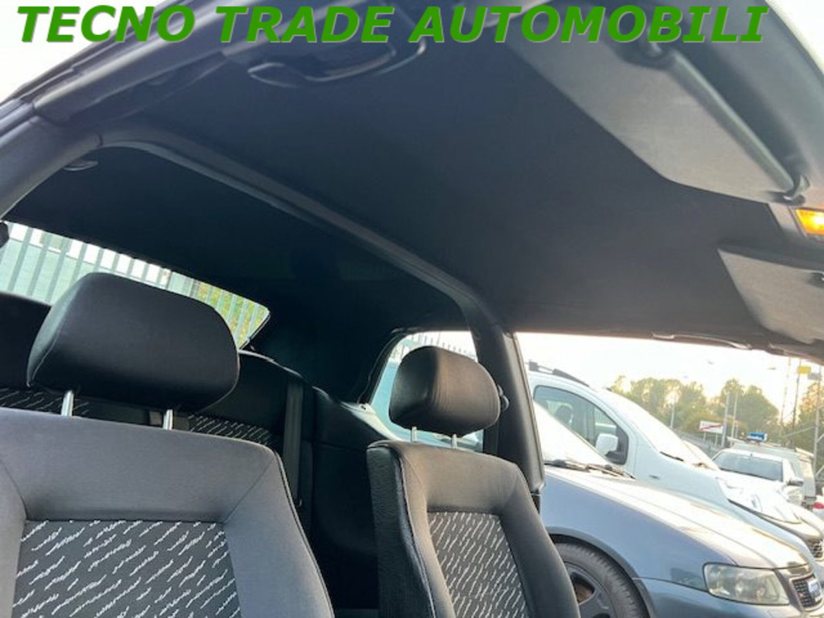 Volkswagen Golf Cabrio 1.6 cat Sport (14)