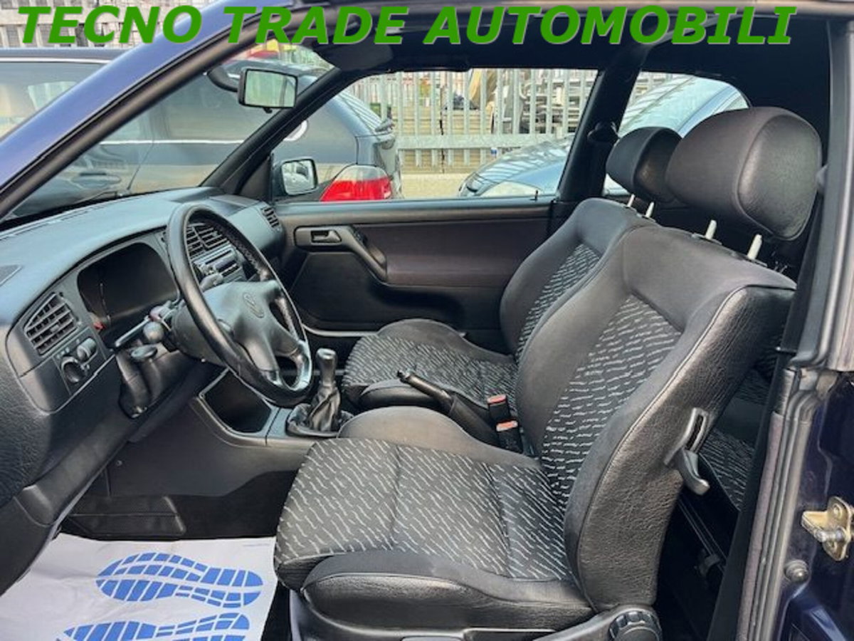 Volkswagen Golf Cabrio 1.6 cat Sport (7)