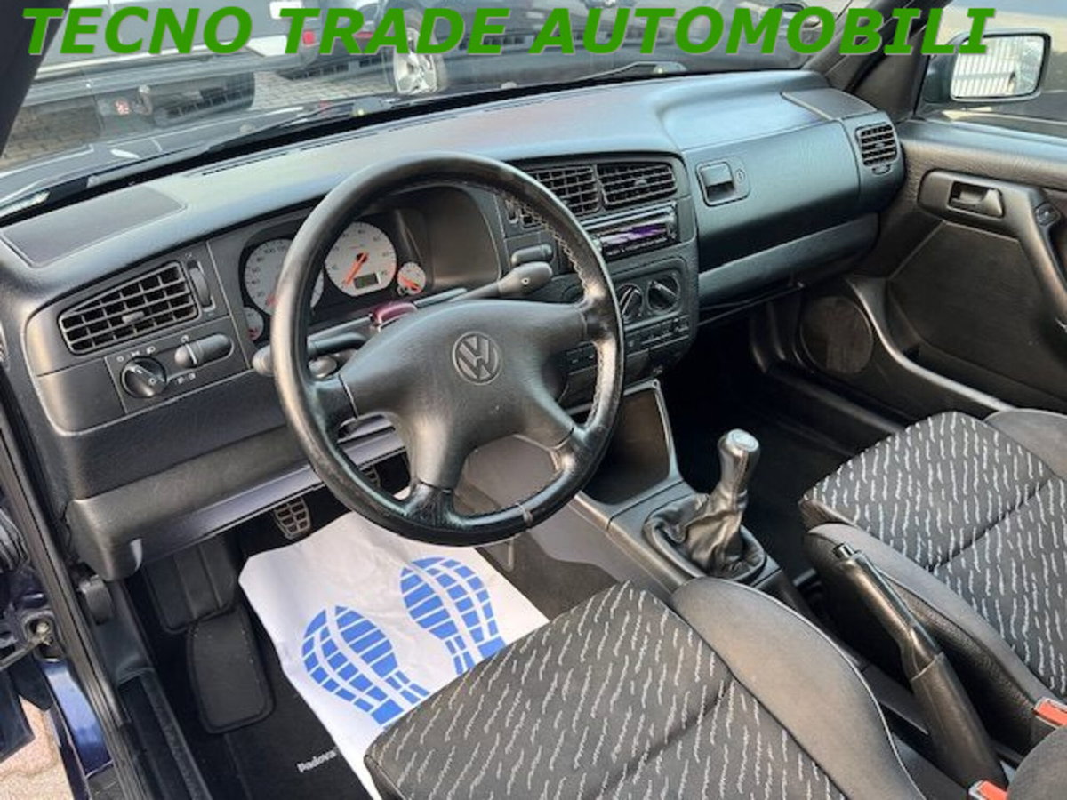 Volkswagen Golf Cabrio 1.6 cat Sport (9)