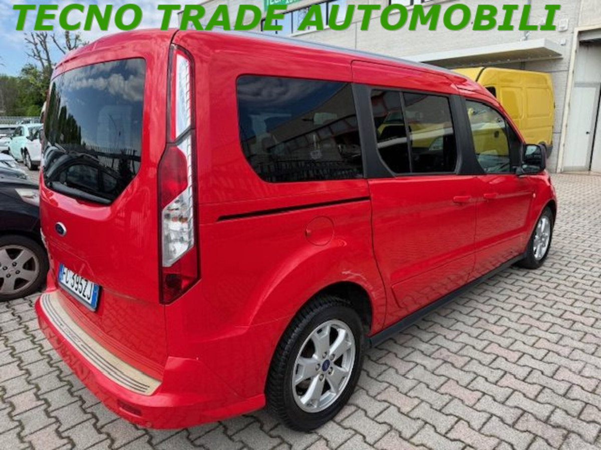 Ford Tourneo Connect 1.5 TDCi 120 CV Powershift Titanium (4)