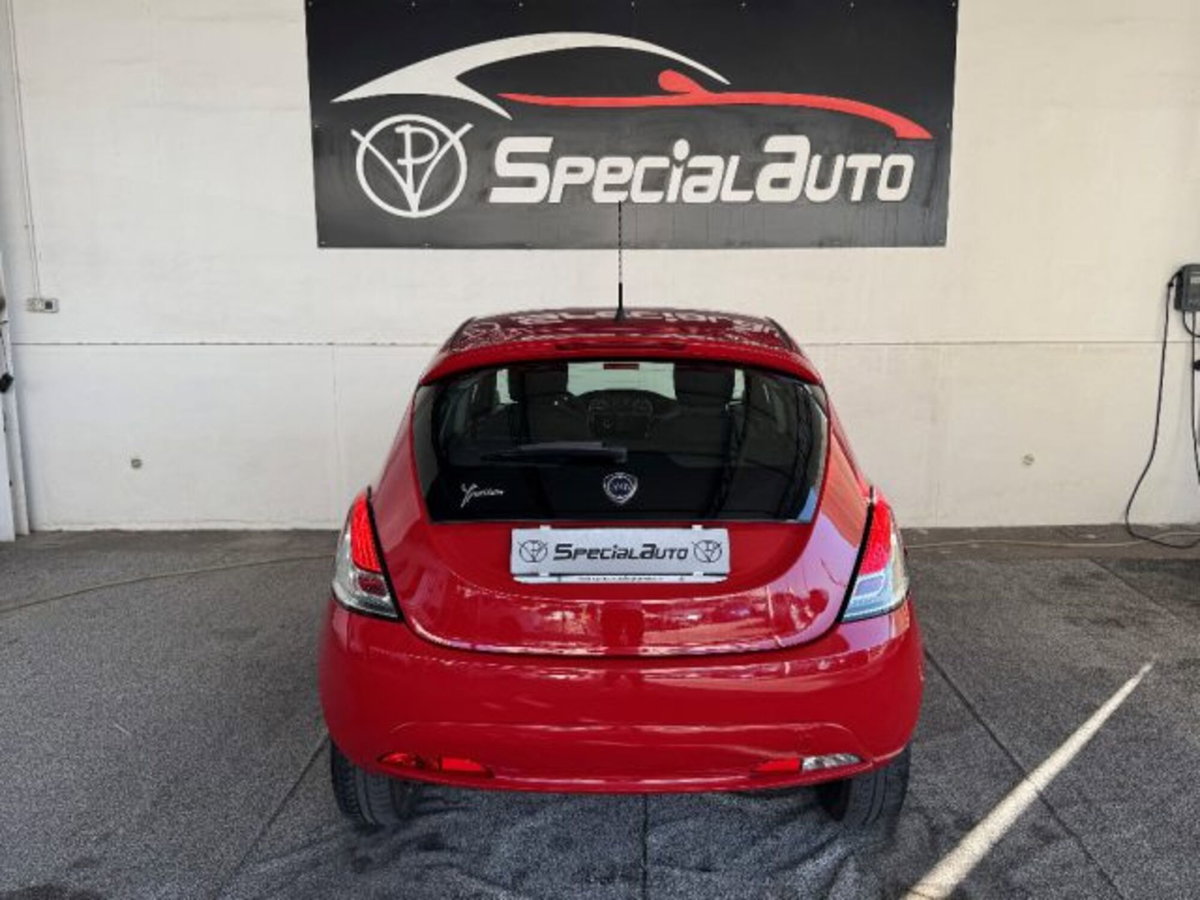 Lancia Ypsilon 1.2 69 CV 5 porte Platinum (6)