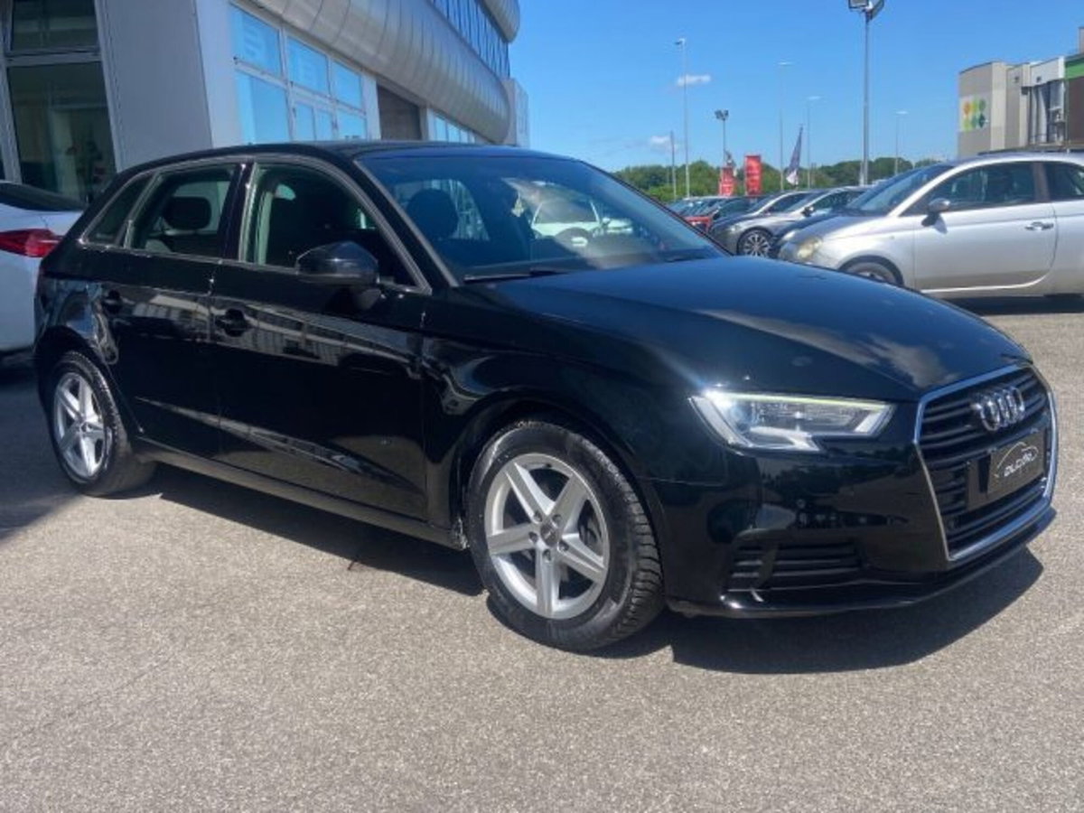 Audi A3 Sportback 30 TDI Admired (2)