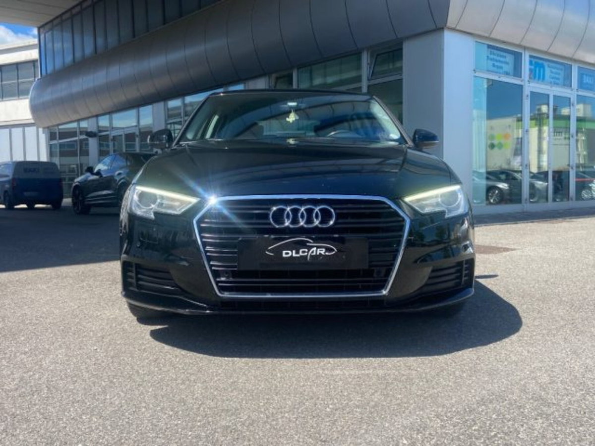 Audi A3 Sportback 30 TDI Admired (4)