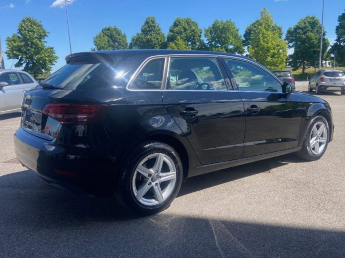 Audi A3 Sportback 30 TDI Admired (5)