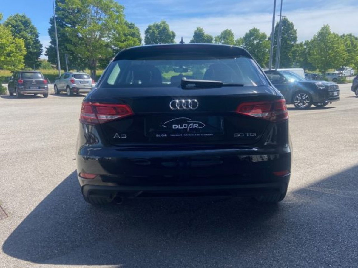 Audi A3 Sportback 30 TDI Admired (9)