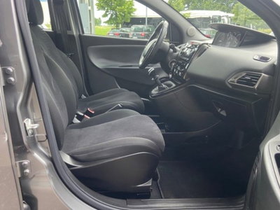 Lancia Ypsilon 1.2 69 CV 5 porte GPL Ecochic Gold (14)