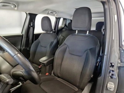 Jeep Renegade 1.3 T4 190CV PHEV 4xe AT6 Limited (8)