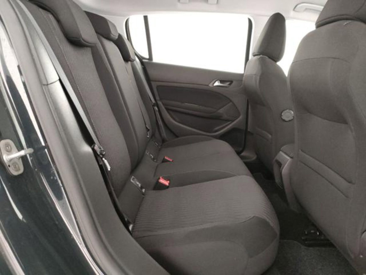 Peugeot 308 1.6 HDi 92 CV Active (17)