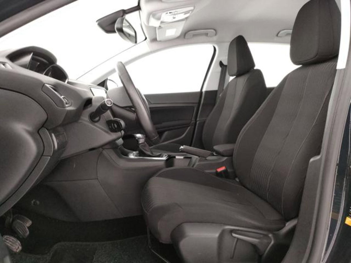 Peugeot 308 1.6 HDi 92 CV Active (5)