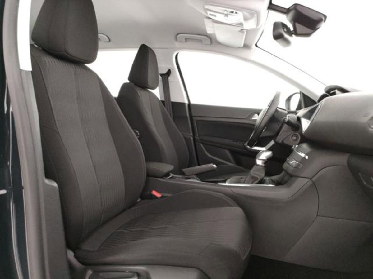 Peugeot 308 1.6 HDi 92 CV Active (6)