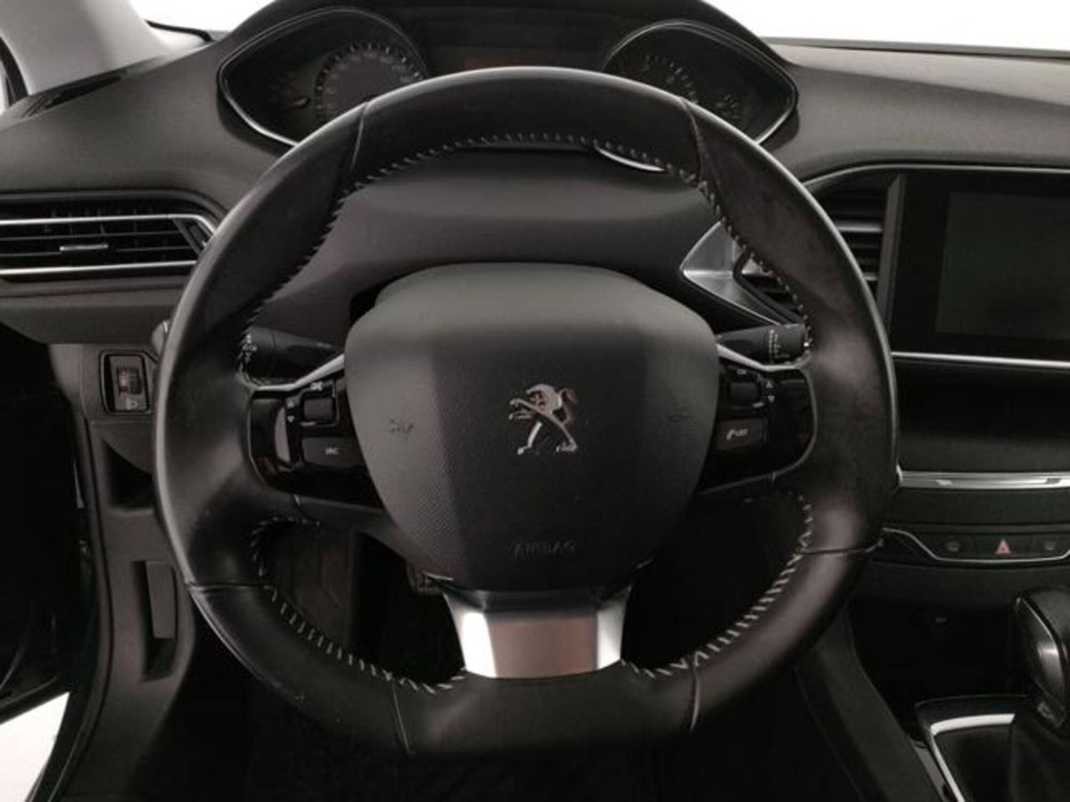 Peugeot 308 1.6 HDi 92 CV Active (8)