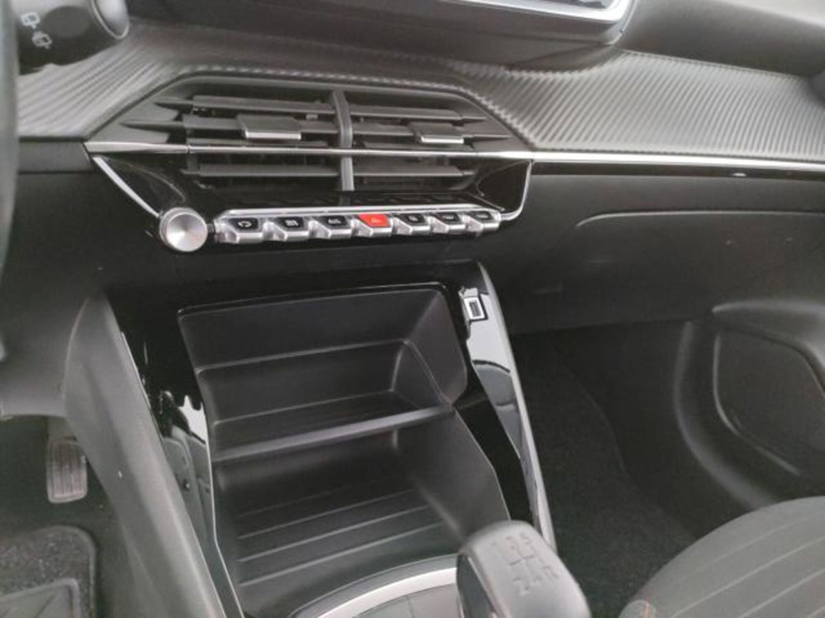 Peugeot 208 1.2 puretech Active s&s 75cv (15)