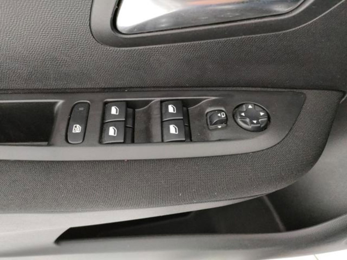 Peugeot 208 1.2 puretech Active s&s 75cv (18)