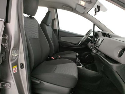 Toyota Yaris 1.0 5 porte Lounge (7)