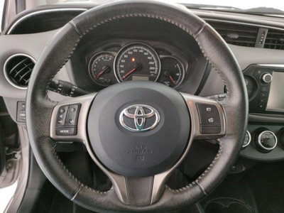 Toyota Yaris 1.0 5 porte Lounge (8)