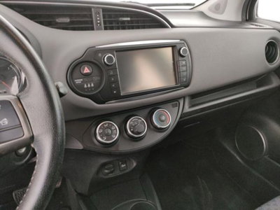 Toyota Yaris 1.0 5 porte Lounge (9)
