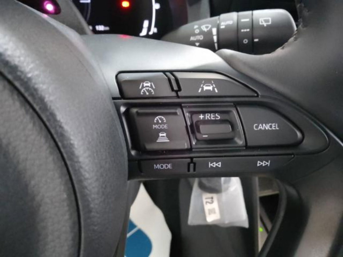 Toyota Yaris Cross 1.5h GR Sport Black Sky fwd 116cv e-cvt (12)