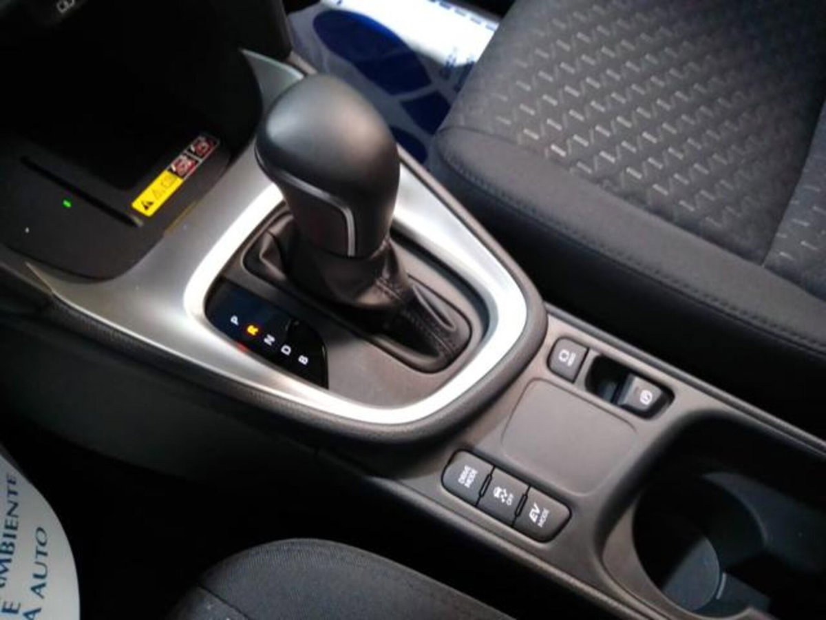 Toyota Yaris Cross 1.5h GR Sport Black Sky fwd 116cv e-cvt (13)