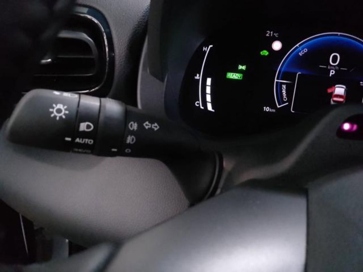 Toyota Yaris Cross 1.5h GR Sport Black Sky fwd 116cv e-cvt (17)