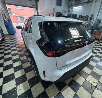 Toyota Yaris Cross 1.5h GR Sport Black Sky fwd 116cv e-cvt (3)