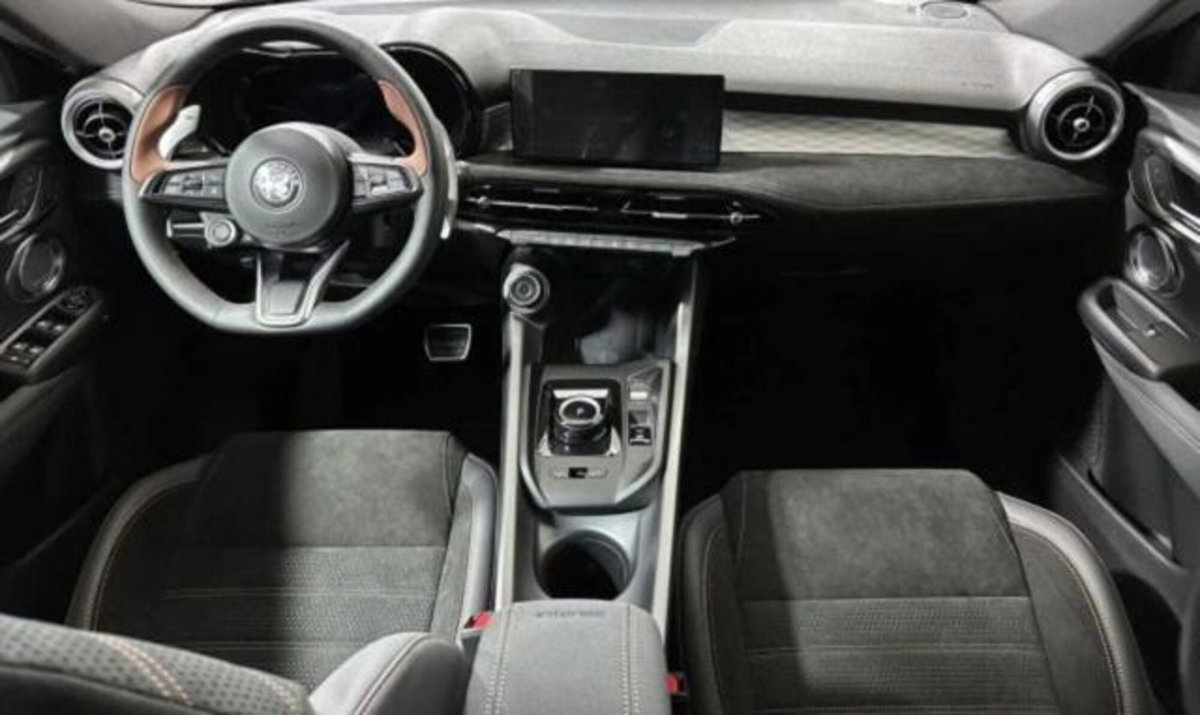 Alfa Romeo Tonale 1.5 hybrid Intensa 160cv tct7 (5)
