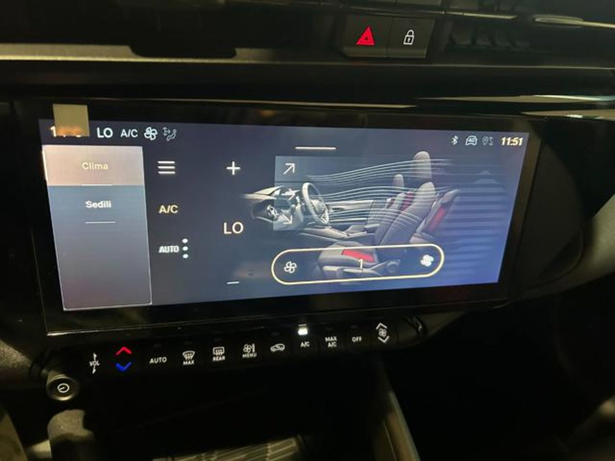 Alfa Romeo Junior 1.2 ibrida Sport Speciale 145cv edct6 (15)