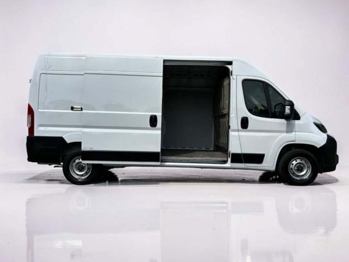 Opel Movano Furgone 35 2.2 BlueHDi 140 S&S PLM-TA Furgone (4)