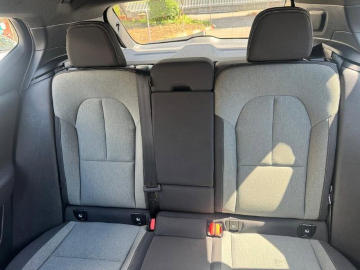 Volvo XC40 T2 automatico Core (16)
