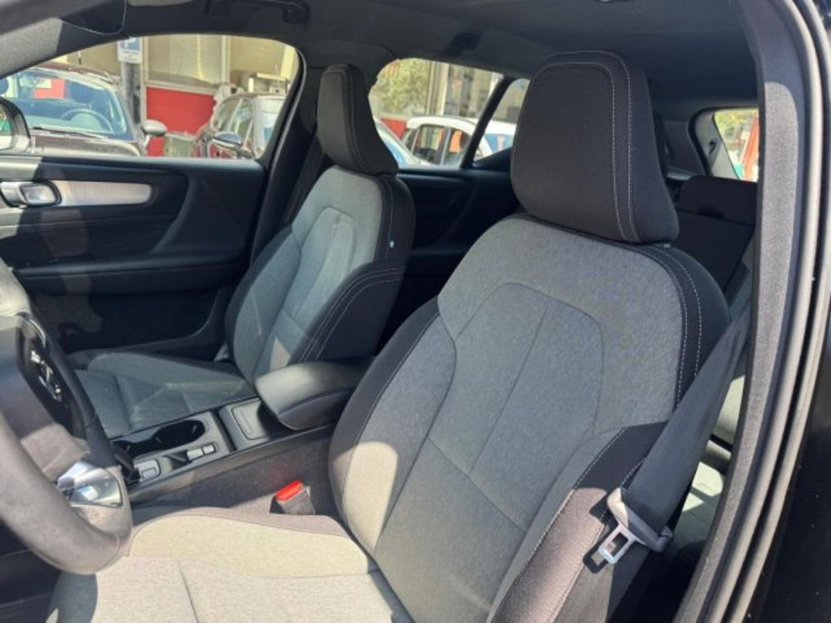 Volvo XC40 T2 automatico Core (20)