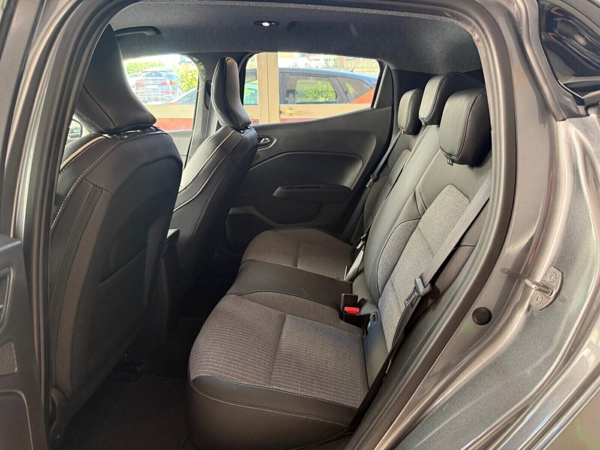 Renault Clio TCe 90 CV 5 porte Techno (13)