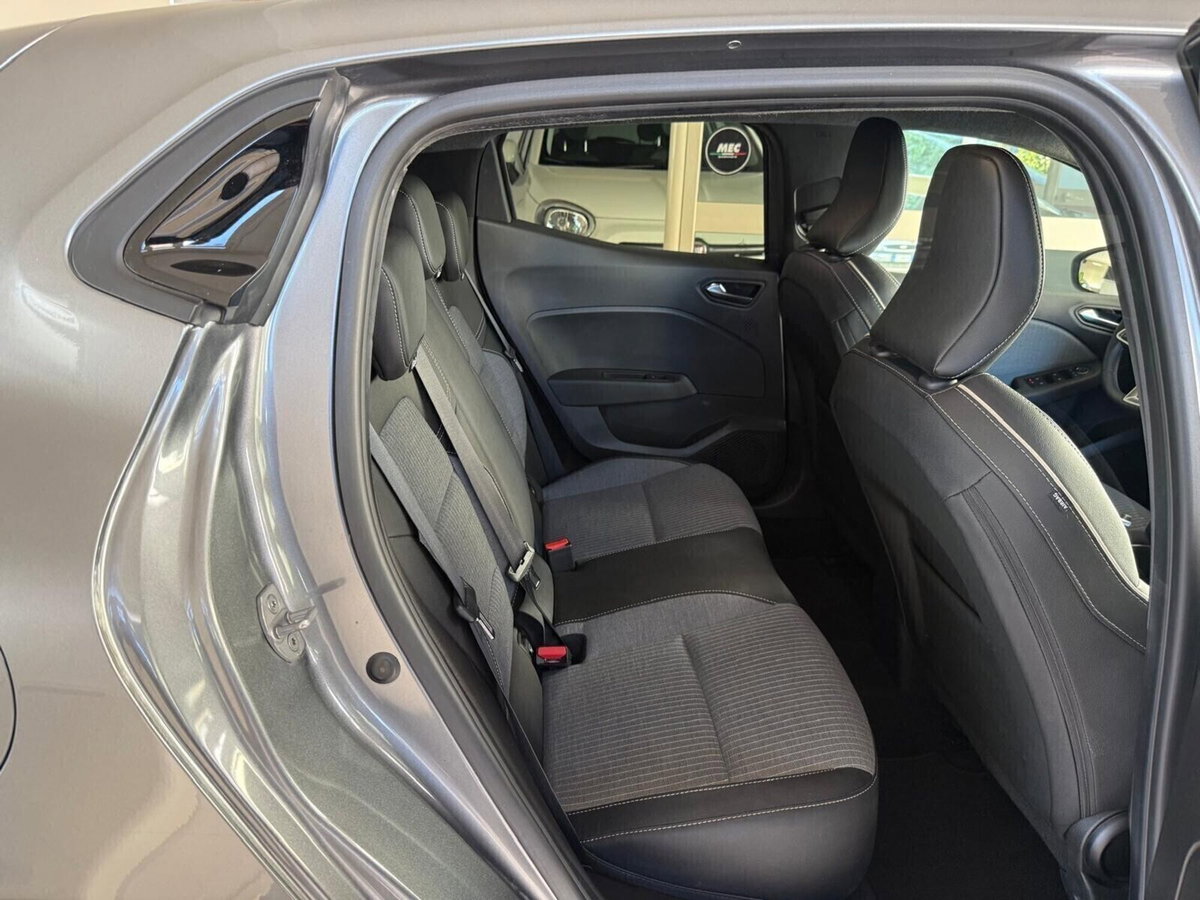 Renault Clio TCe 90 CV 5 porte Techno (14)