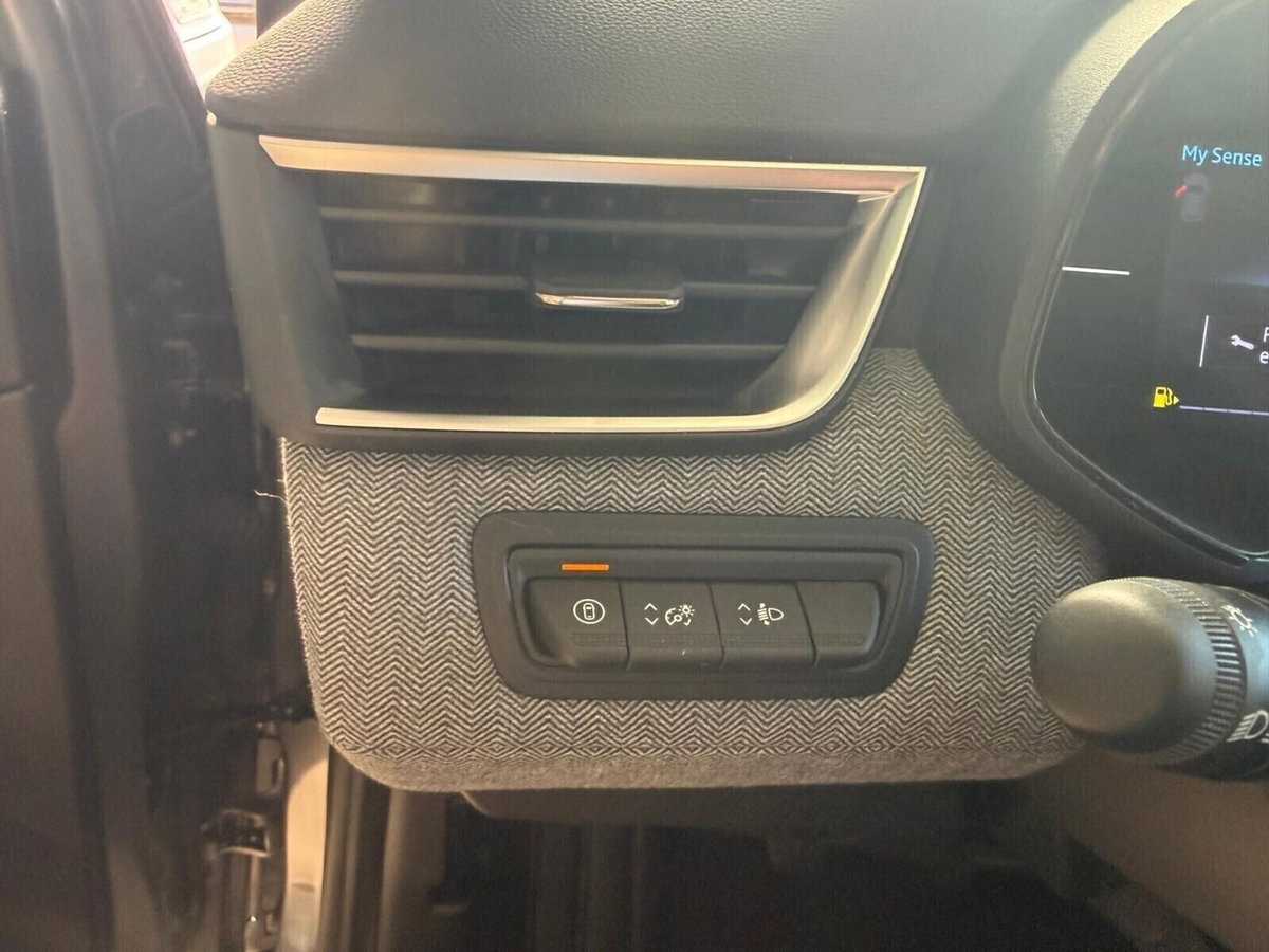 Renault Clio TCe 90 CV 5 porte Techno (6)