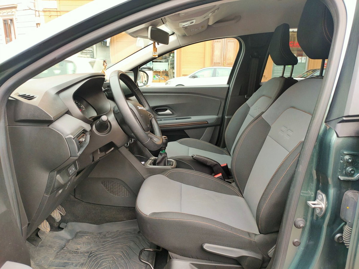 Dacia Jogger Jogger 1.0 TCe GPL 100 CV 5 posti Extreme (12)