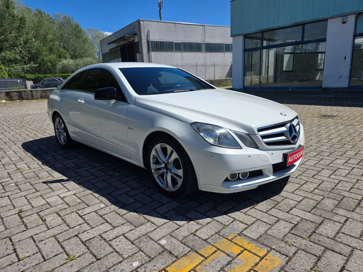 Mercedes-Benz Classe E Coupé 250 CDI Coupé Executive (2)