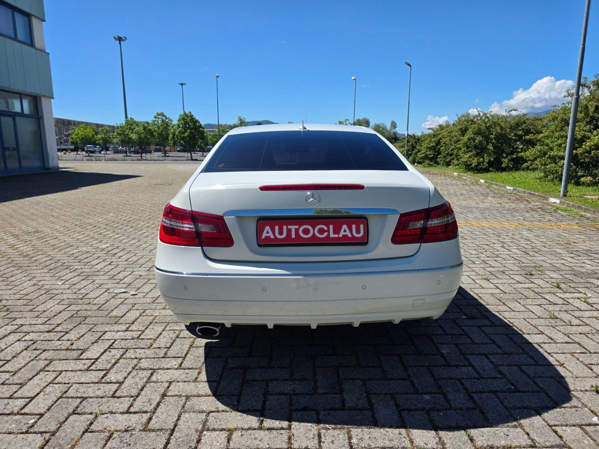 Mercedes-Benz Classe E Coupé 250 CDI Coupé Executive (8)