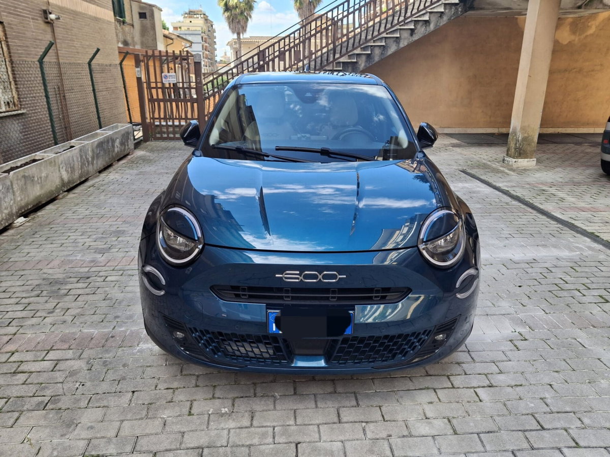 Fiat 600 1.2 Business 100cv (2)