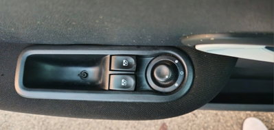 Renault Clio 1.2 16V 5 porte (11)