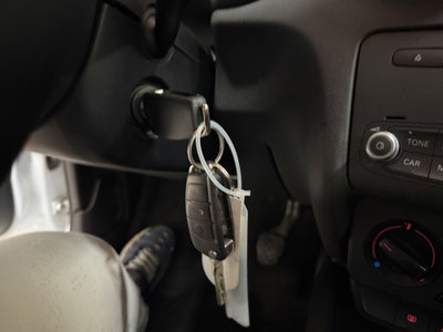 Audi A1 1.6 TDI S line edition plus (13)